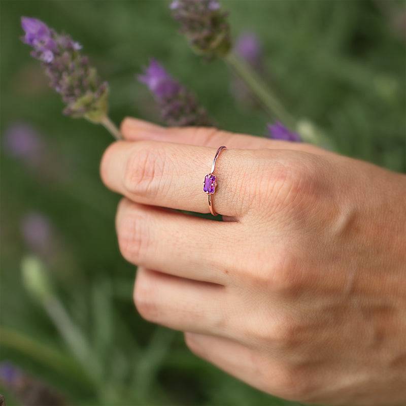 Anel Solitário De Ouro Rosé 18K Feminino Ametista - Unvars